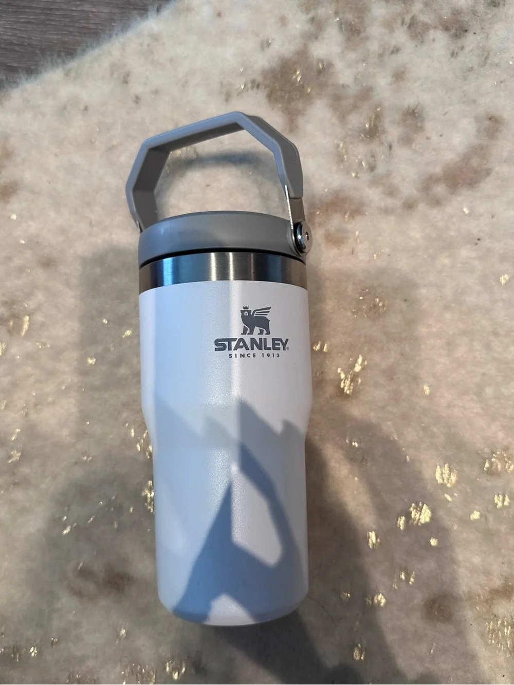 Stanley The IceFlow Flip Straw Tumbler 20 OZ Frost - Picture 2 of 6